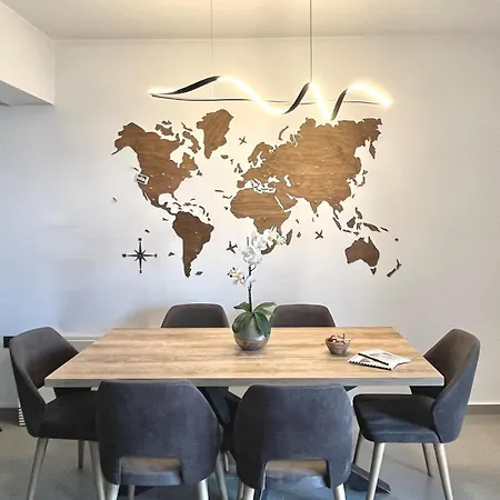 The Travellers's House * Chalkís