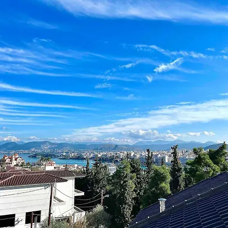 Villa The Travellers's House Chalkís